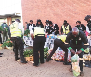 Donation-of-vegetable-hampers-done-at-5